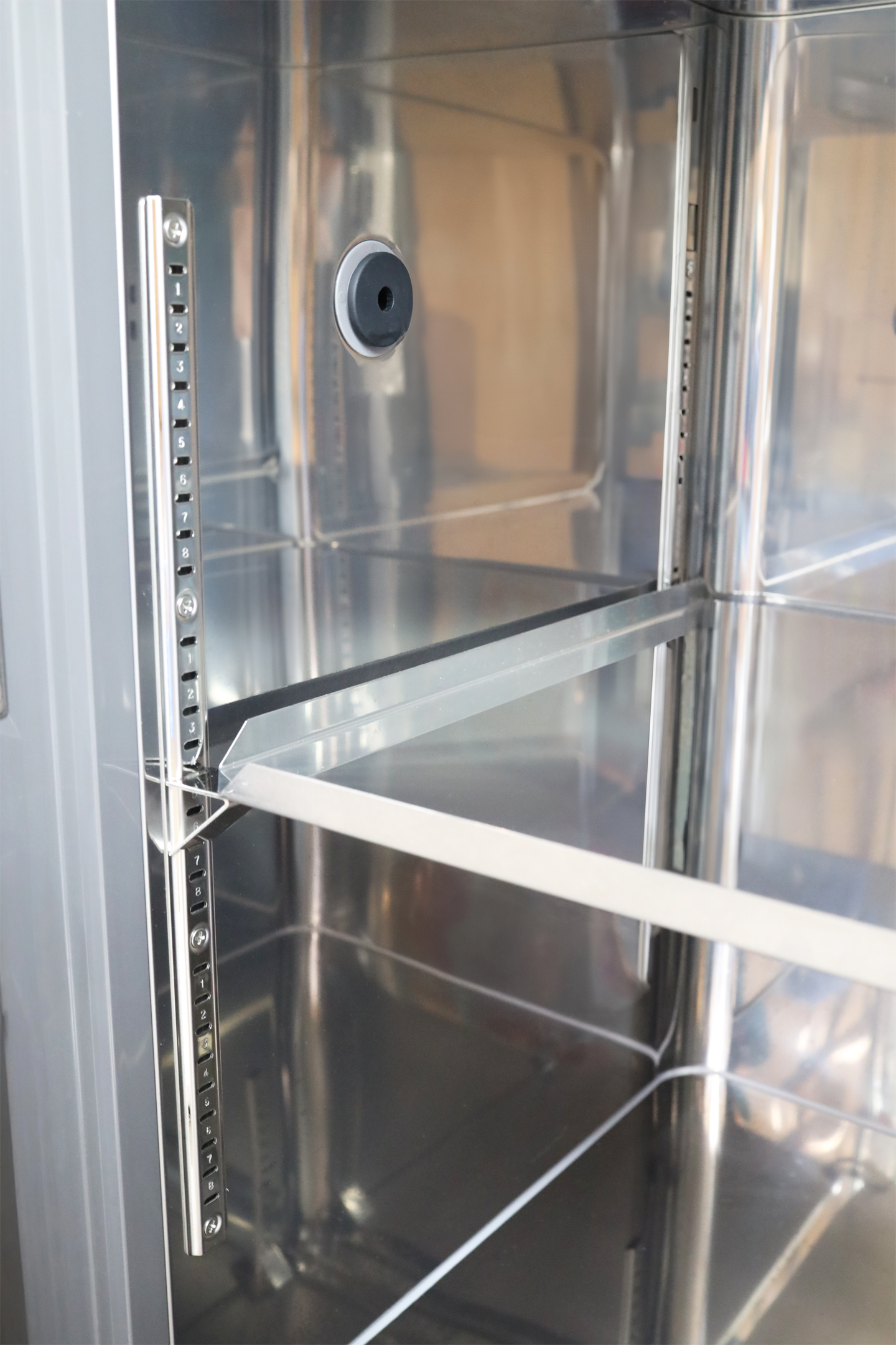 adjustable shelving inside K203ULT