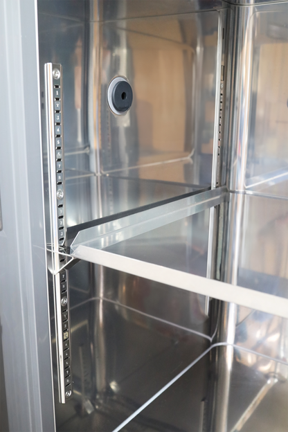 adjustable shelving inside K203ULT