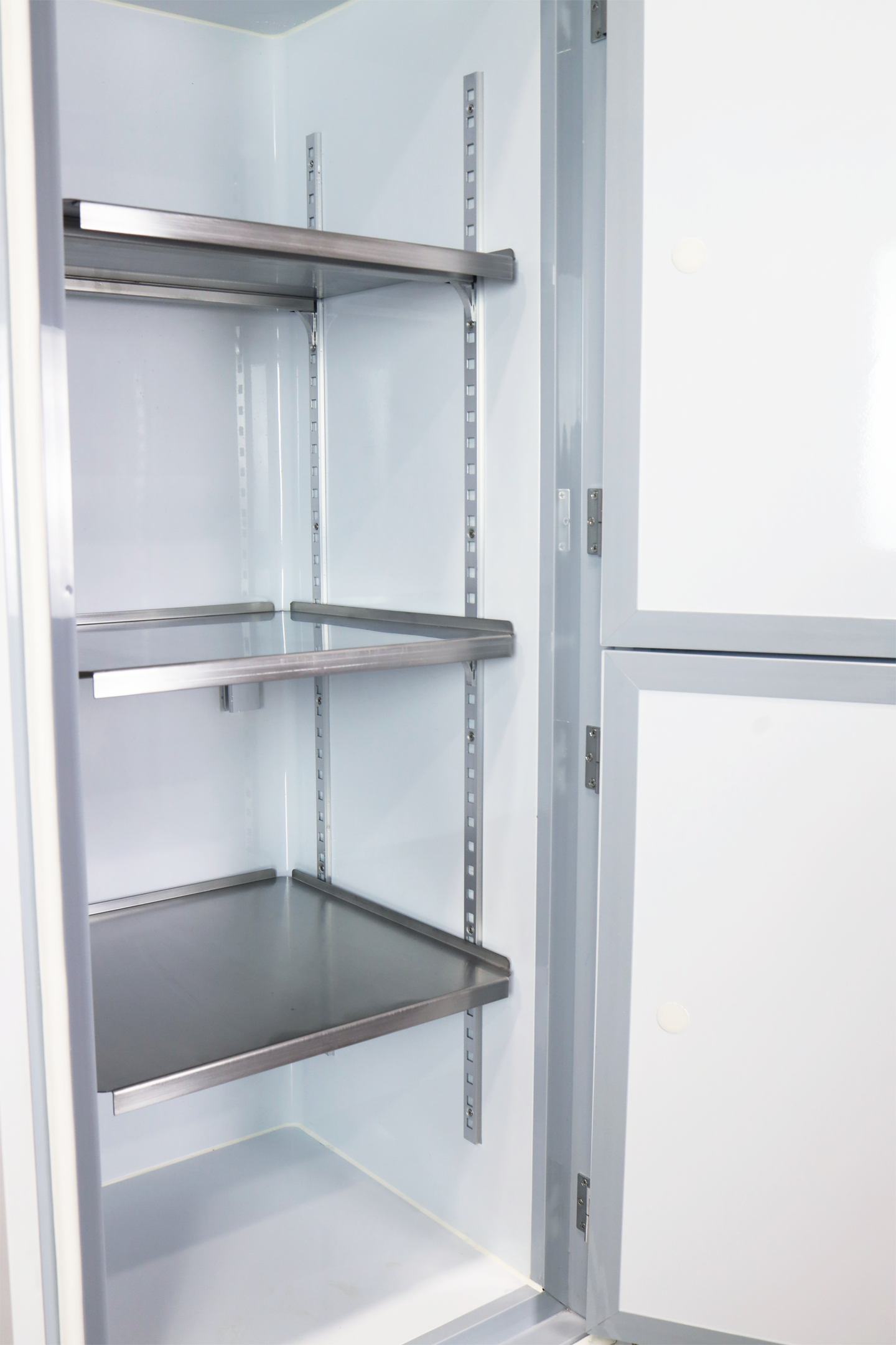 stainless steel shelves in the K210ULT