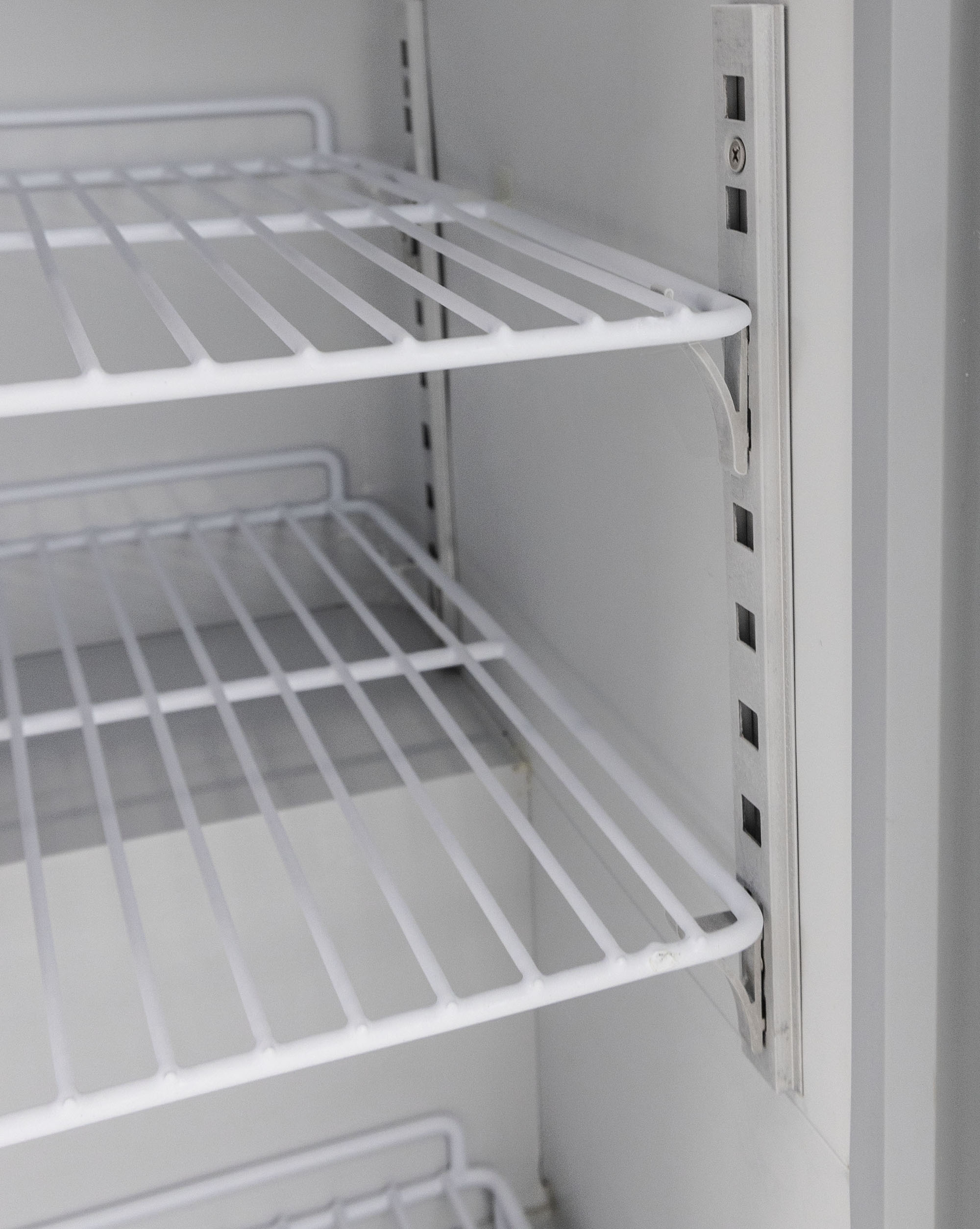 Solid Door 4 Cu. Ft. Freestanding Solid Door – K2 Scientific